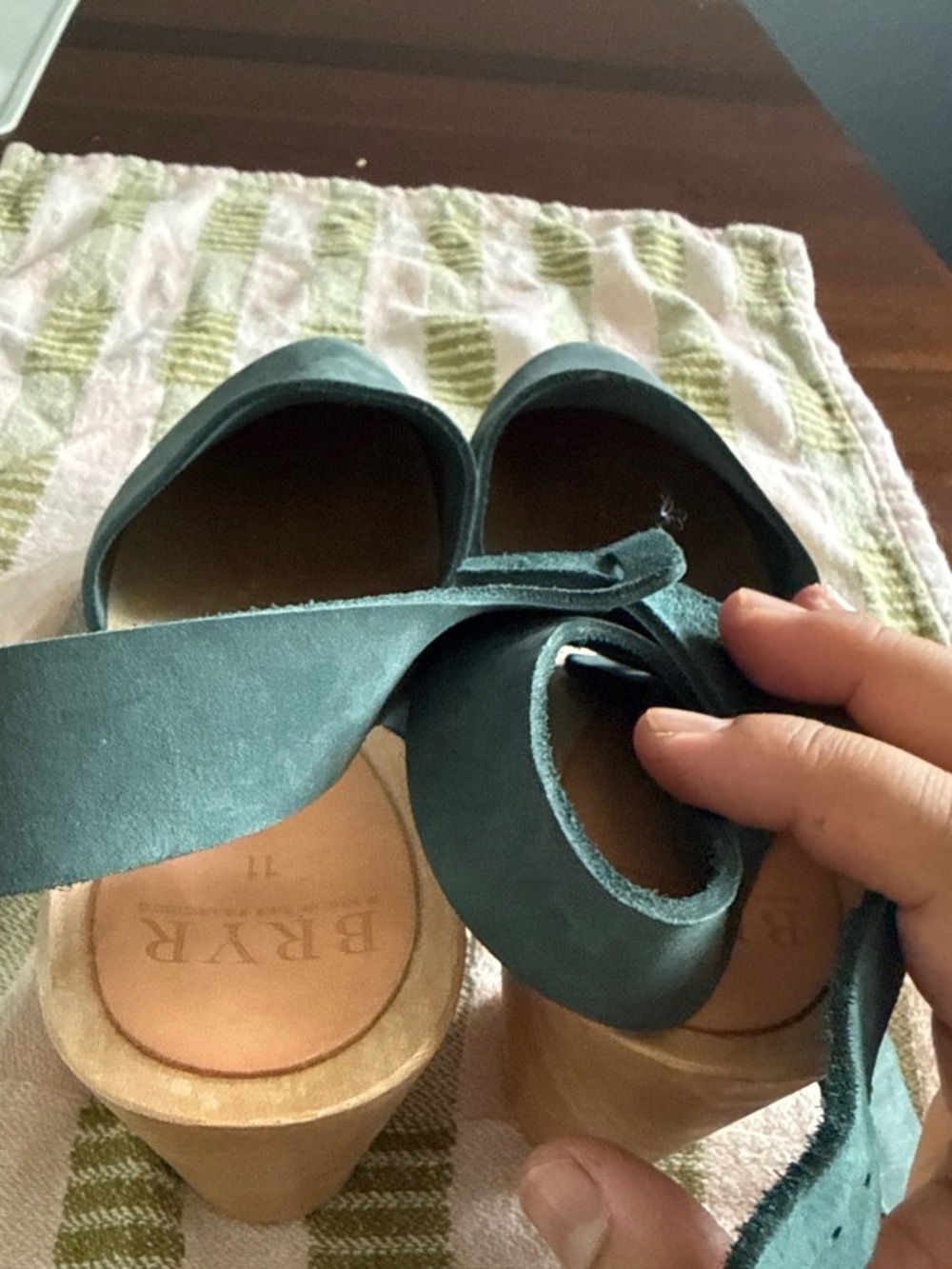 BRYR Emma Closed Toe High Heel in Spruce, size 11 - Picture 3 of 5